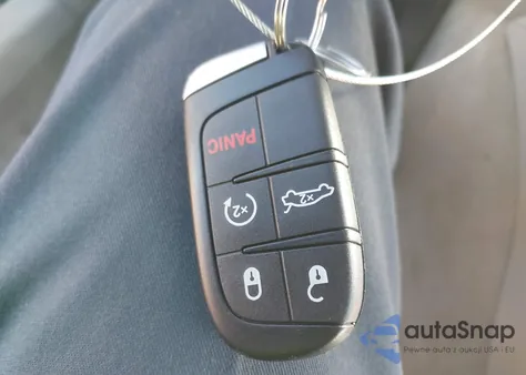 2011 Chrysler 300 Limited z USA, uszkodzony, nr VIN 2C3CA5CG4BH548098